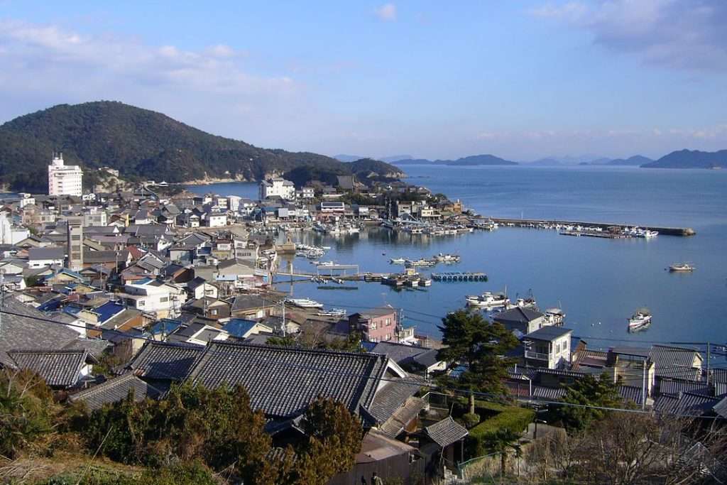 hidden town - tomonoura